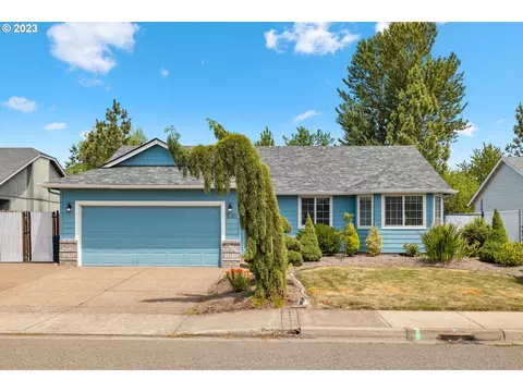 1015 Mt View Ln, Molalla, OR 97038