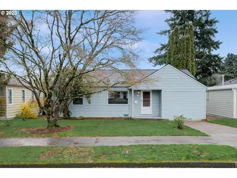 8914 SE Hawthorne Blvd, Portland, OR 97216