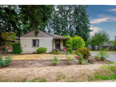 7904 SW Chestnut St, Portland, OR 97223