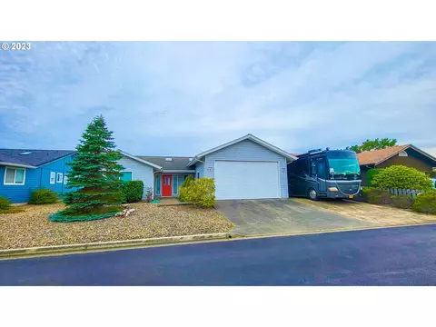 10 Wild Winds St, Florence, OR 97439