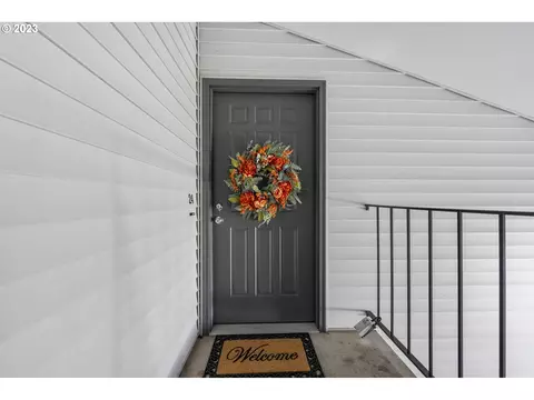 15000 SW Farmington Rd #24, Beaverton, OR 97007