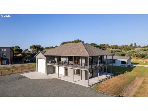 54125 Gould Rd, Bandon, OR 97411