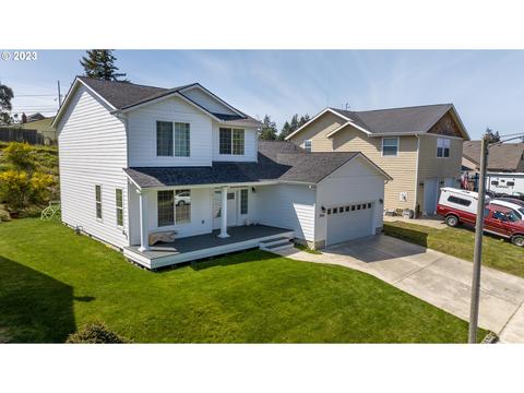 2166 Ash St, North Bend, OR 97459