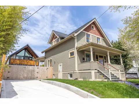 527 NE Fargo St, Portland, OR 97212