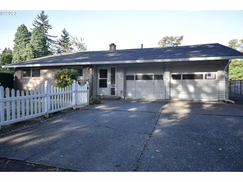 10303 SE Stanley Ave, Milwaukie, OR 97222