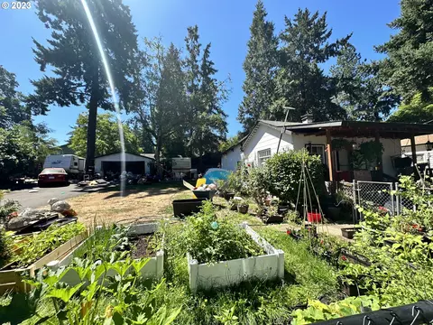 6310 SE Overland St, Milwaukie, OR 97222