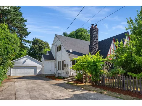 10321 NE Oregon St, Portland, OR 97220