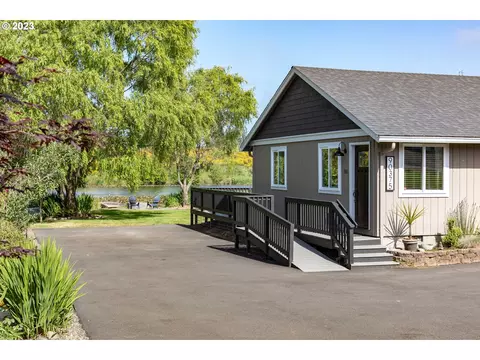 90375 Lewis Rd, Warrenton, OR 97146