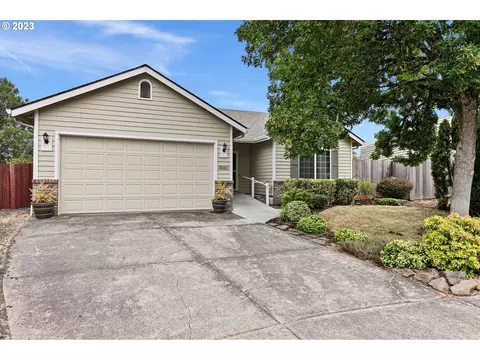 4660 Hailey Ct, Springfield, OR 97478