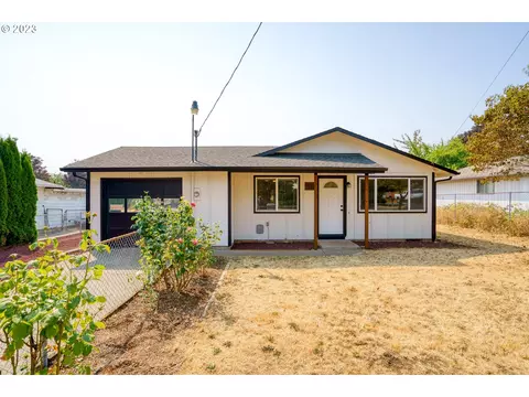 7422 SE Luther Rd, Portland, OR 97206