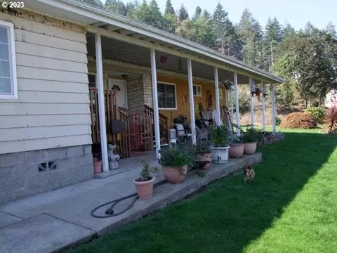 1069 Willis Creek Rd, Winston, OR 97496