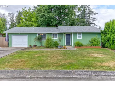 3355 Hillside Ct, Hubbard, OR 97032