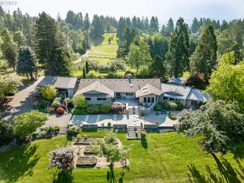 25560 SE Yahweh Ln, Damascus, OR 97089