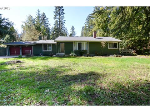 207 Snowberry Rd, Roseburg, OR 97471
