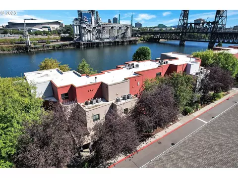 730 NW Naito Pkwy #E30, Portland, OR 97209