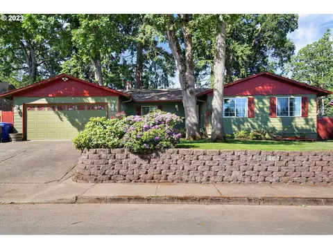 825 Red Cloud Ct SE, Salem, OR 97317