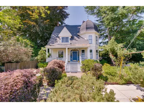2401 SE 26th Ave, Portland, OR 97214