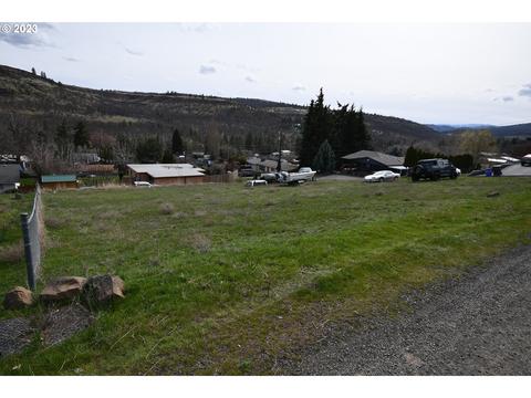 W Starlight St, The Dalles, OR 97058