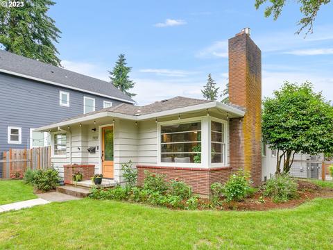 7909 SE Cesar E Chavez Blvd, Portland, OR 97202