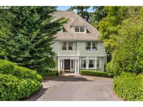 1767 SW Prospect Dr, Portland, OR 97201