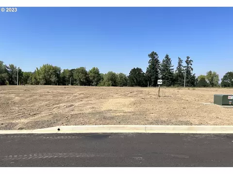 1573 NW Adelaide St #92, Mcminnville, OR 97128