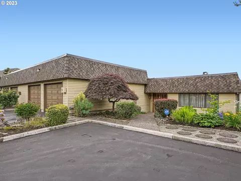 6904 SE Riverside Dr #5, Vancouver, WA 98664