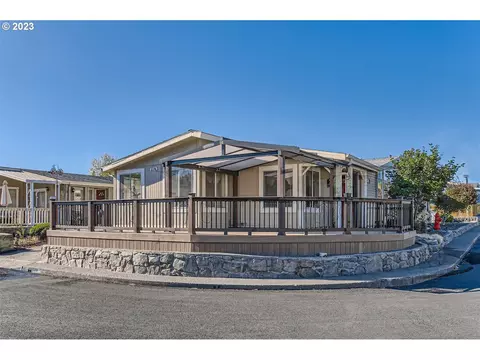17401 SE 39th St #114, Vancouver, WA 98683