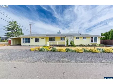 37225 James Pl, Lebanon, OR 97355