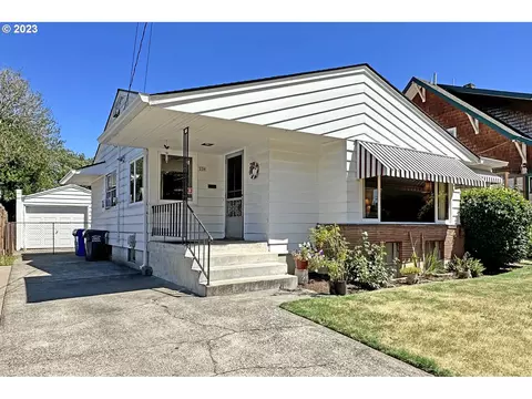 226 SE 85th Ave, Portland, OR 97216