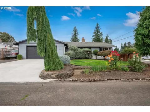 33915 SE Patricia Way, Scappoose, OR 97056