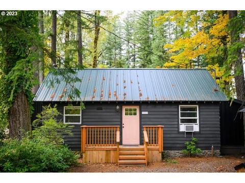 23531 E Gumjuwac Rd, Brightwood, OR 97011