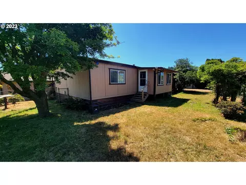 64631 Cammann Rd S, Coos Bay, OR 97420