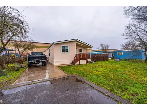 1415 S Bertelsen Rd #2, Eugene, OR 97402