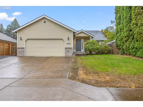 1250 Rhine Way, Eugene, OR 97401