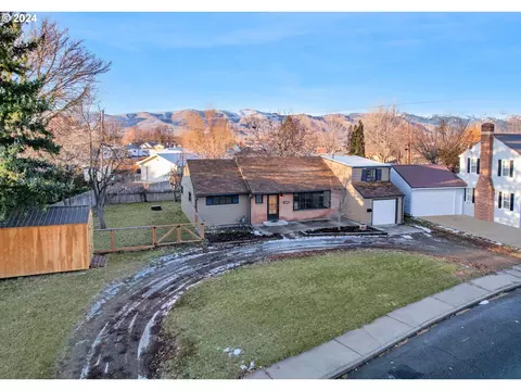 3005 N 2nd St, Baker City, OR 97814