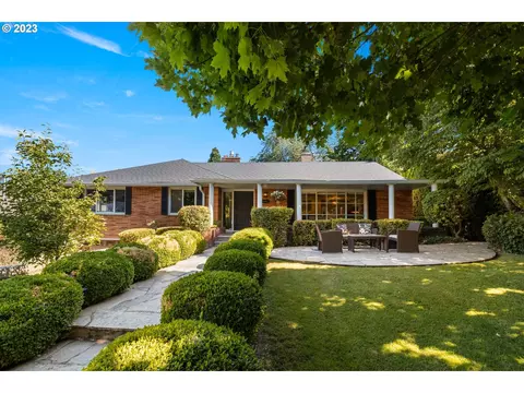3663 SE Claybourne St, Portland, OR 97202