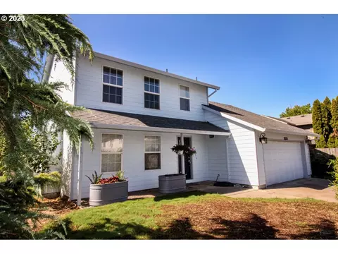 2828 SE 49th Ave, Hillsboro, OR 97123