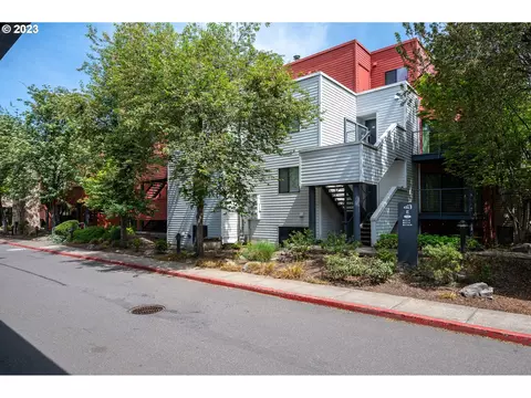 730 NW Naito Pkwy #E10, Portland, OR 97209