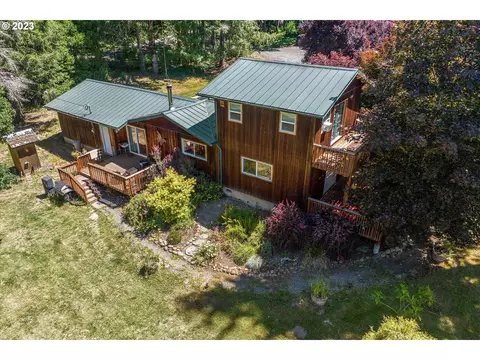 33944 SE Wildcat Mountain Dr, Eagle Creek, OR 97022