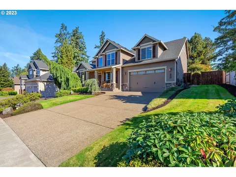 16268 SE Alder Meadows Dr, Damascus, OR 97089