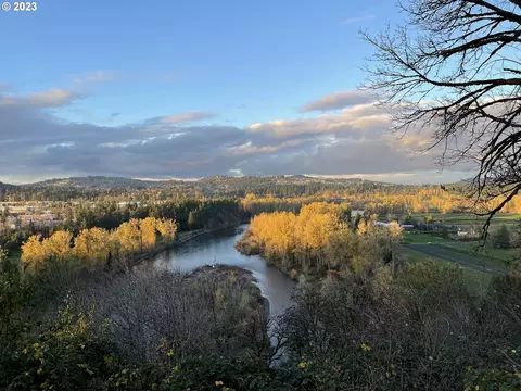 14741 S Burkstrom Rd, Oregon City, OR 97045