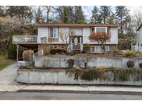 1820 E 16th St, The Dalles, OR 97058