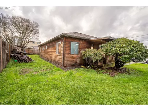 1808 Kincheloe Ln, Myrtle Point, OR 97458