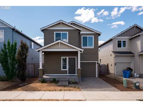 5726 NE 131st Pl, Vancouver, WA 98682