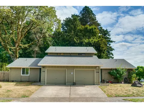 3202 SE Stott Cir, Troutdale, OR 97060
