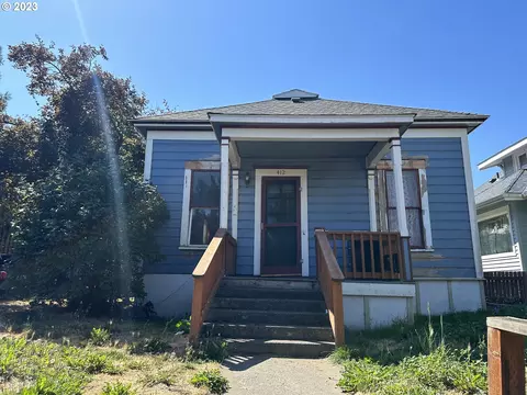 412 E 11th St, The Dalles, OR 97058