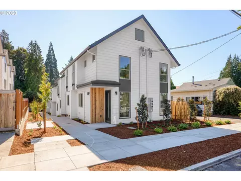 3932 SE Gladstone St #4, Portland, OR 97202