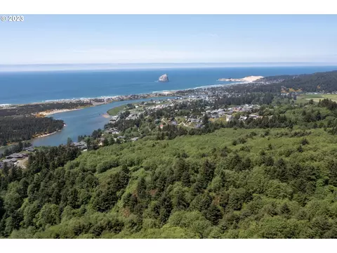 Resort Dr, Pacific City, OR 97135