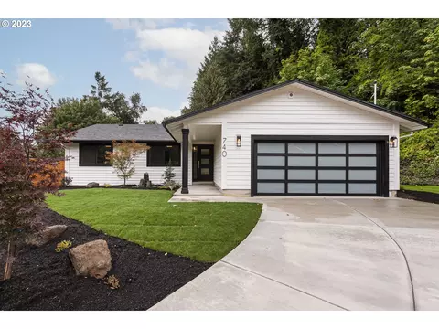 740 Pebble Beach Ct, Lake Oswego, OR 97034