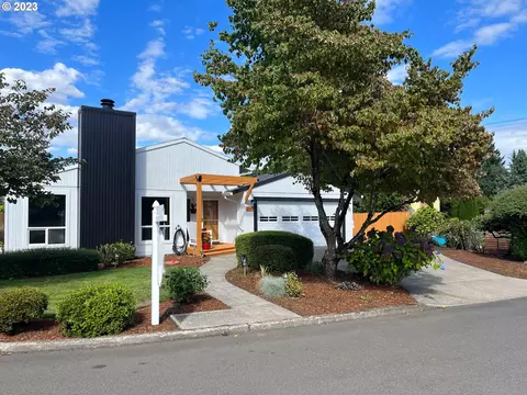 1060 NE 14th Ave, Canby, OR 97013